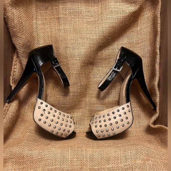 ROCK & REPUBLIC Studded Platform Stiletto Black/Cream w/Ankle Buckle Size 7 - Picture 7 of 11